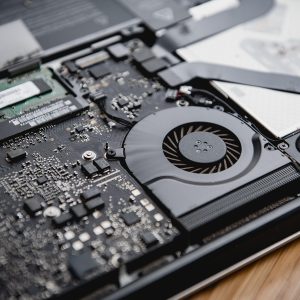 Czyszczenie laptopa z wymianą pasty termoprzewodzącej